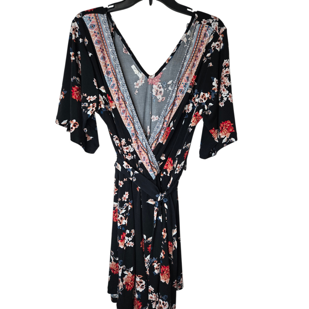 Maurices women's large floral romantic romper front tie kimono sleeve plunge